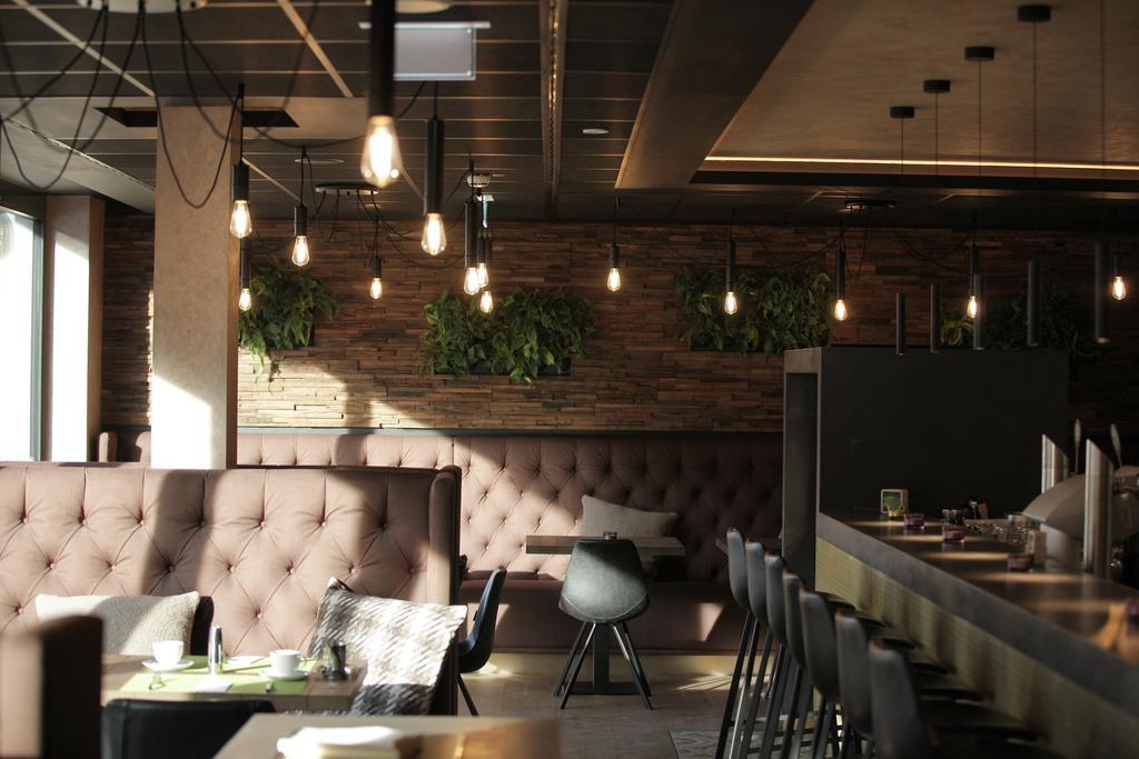 Hotel Aurelia Aldingen  Екстериор снимка